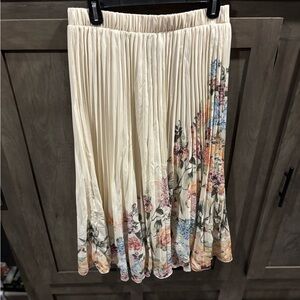WD.NY Cream and Floral Pleated Skirt